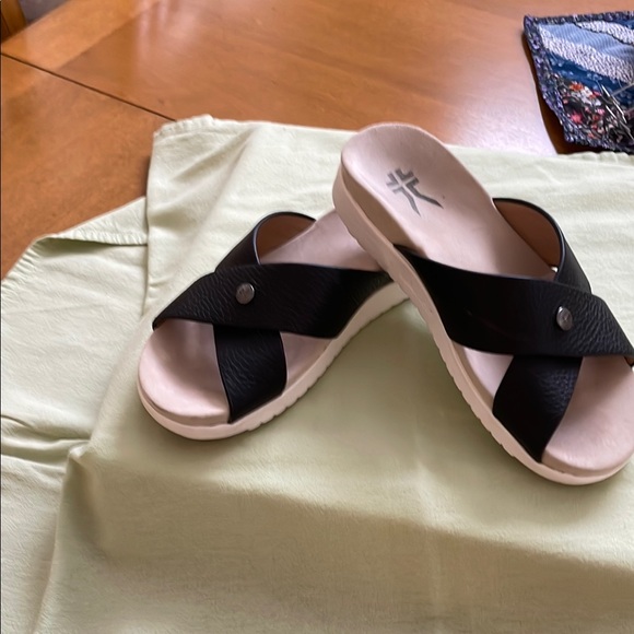 Women's Black Slide Sandals - Picture 2 of 3